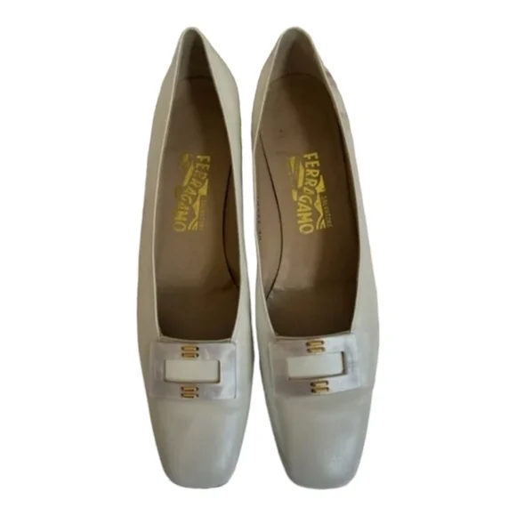 Salvatore Ferragamo Pearl White Heels Size 9AA - Picture 5 of 11